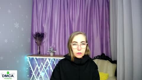Snapshot of queen_a_n_i chatting on 04/29/26, 08:18 A N I Ill be here on December 1st online show from 04/29/26, 08:18