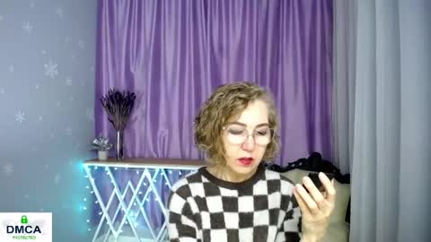 Snapshot of queen_a_n_i chatting on 06/01/26, 08:27 A N I Ill be here on December 1st online show from 06/01/26, 08:27
