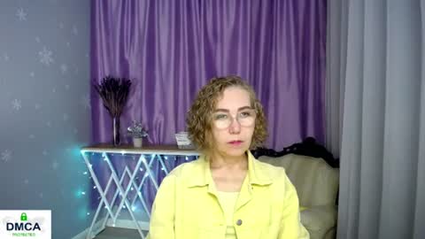 Snapshot of queen_a_n_i chatting on 06/26/26, 09:35 A N I Ill be here on December 1st online show from 06/26/26, 09:35