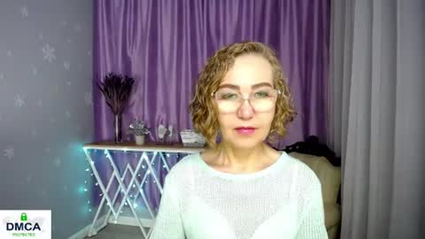 Snapshot of queen_a_n_i chatting on 07/11/26, 06:05 A N I Ill be here on December 1st online show from 07/11/26, 06:05