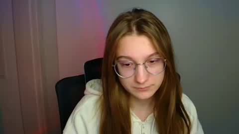 Amelie online show from 02/13/26, 08:54