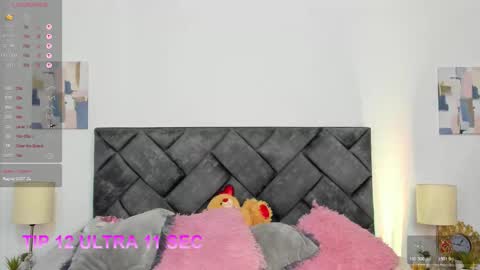 Snapshot of queen_blonde_v chatting on 03/18/26, 01:53 LU online show from 03/18/26, 01:53