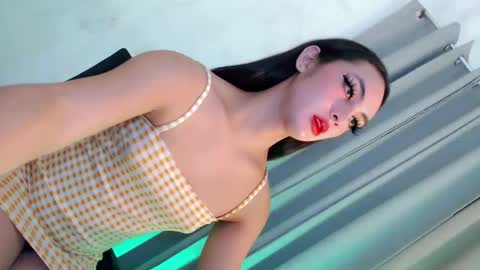 queen_danaya online show from 12/19/25, 10:28