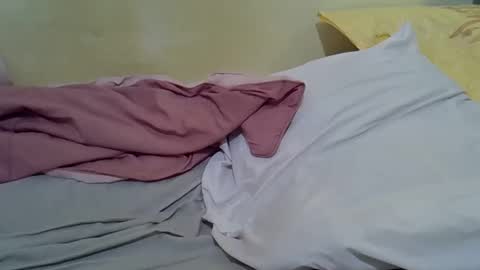 Snapshot of queen_darling3 chatting on 04/01/26, 05:30 Gentrix online show from 04/01/26, 05:30