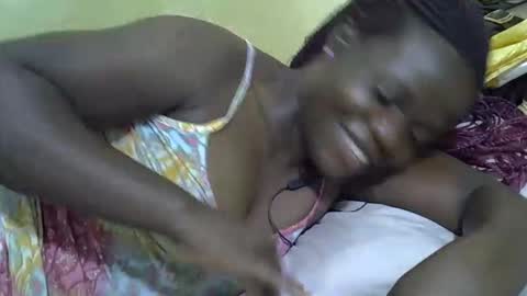 Snapshot of queen_darling3 chatting on 04/15/26, 07:58 Gentrix online show from 04/15/26, 07:58