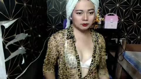 Snapshot of queen_ennah chatting on 01/09/25, 06:06 queen_ennah online show from 01/09/25, 06:06