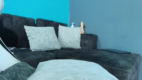 Snapshot of queen_esthefi chatting on 10/28/25, 05:26 Your Queen Esthefi online show from 10/28/25, 05:26