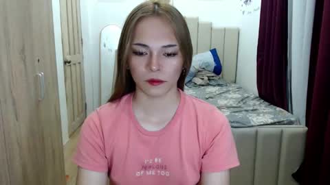 Snapshot of queen_heart0 chatting on 03/24/26, 02:27 shawny online show from 03/24/26, 02:27