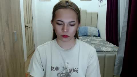 Snapshot of queen_heart0 chatting on 03/26/26, 02:50 shawny online show from 03/26/26, 02:50