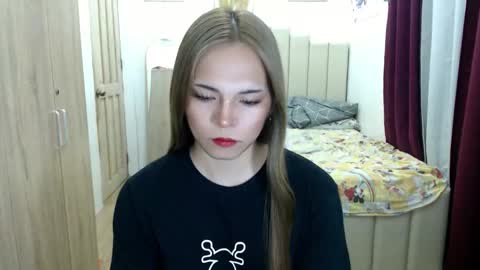 Snapshot of queen_heart0 chatting on 04/14/26, 03:12 shawny online show from 04/14/26, 03:12