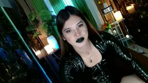 Kendal  online here from 6am-3pm philippine time online show from 10/16/25, 10:33