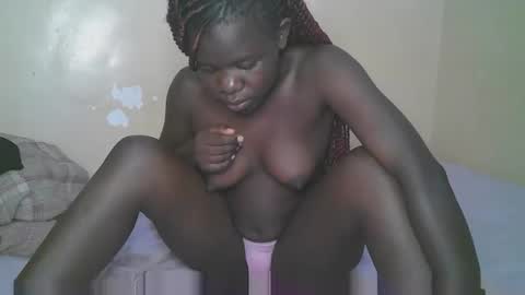 Snapshot of queen_latasha chatting on 03/19/26, 08:07 queen_latasha online show from 03/19/26, 08:07