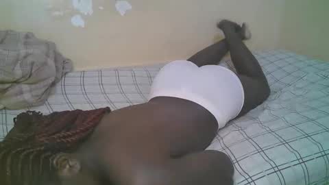 Snapshot of queen_latasha chatting on 03/28/26, 08:41 queen_latasha online show from 03/28/26, 08:41