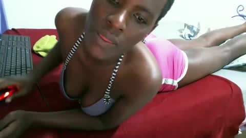 Snapshot of queen_mah chatting on 03/09/25, 03:16 Queen online show from 03/09/25, 03:16