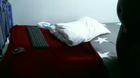 Snapshot of queen_mah chatting on 09/12/25, 05:40 Queen online show from 09/12/25, 05:40
