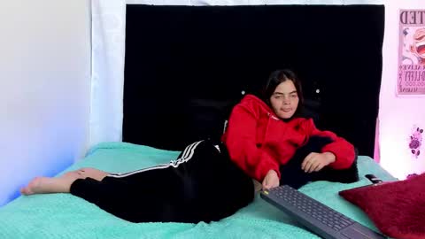 Snapshot of queen_misy chatting on 03/16/26, 08:35 queen_misy online show from 03/16/26, 08:35