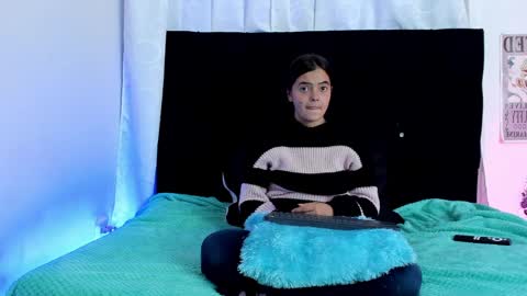 Snapshot of queen_misy chatting on 03/30/26, 08:43 queen_misy online show from 03/30/26, 08:43