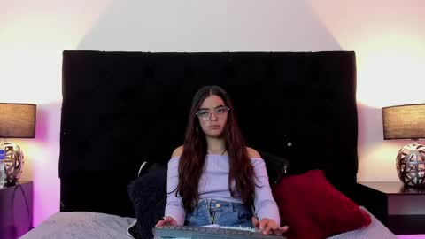 Snapshot of queen_misy chatting on 05/01/26, 08:46 queen_misy online show from 05/01/26, 08:46