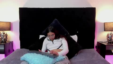Snapshot of queen_misy chatting on 05/17/26, 09:11 queen_misy online show from 05/17/26, 09:11
