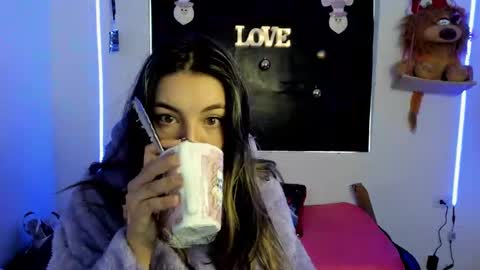 queen_natttyy online show from 12/07/24, 12:24