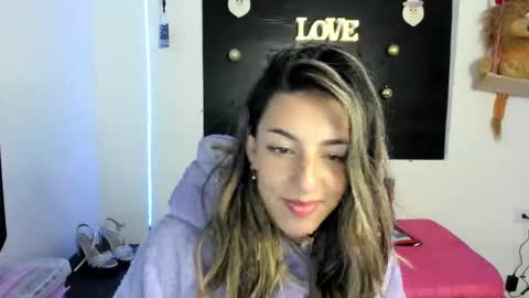 queen_natttyy online show from 12/12/24, 06:14