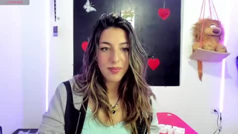 queen_natttyy online show from 01/10/25, 05:05