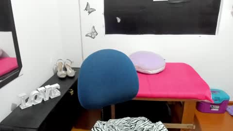 queen_natttyy online show from 01/29/25, 06:18