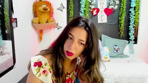 Snapshot of queen_natttyy chatting on 03/05/26, 03:13 queen_natttyy online show from 03/05/26, 03:13