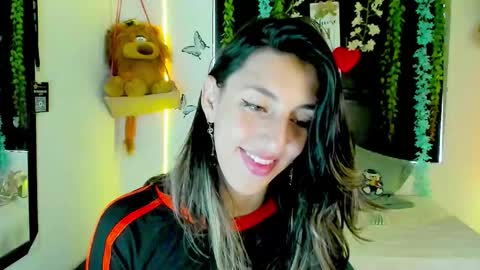 Snapshot of queen_natttyy chatting on 03/12/26, 02:34 queen_natttyy online show from 03/12/26, 02:34