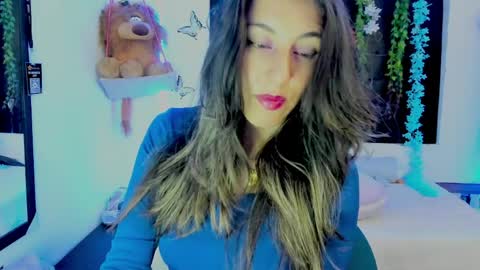 Snapshot of queen_natttyy chatting on 04/08/26, 03:17 queen_natttyy online show from 04/08/26, 03:17