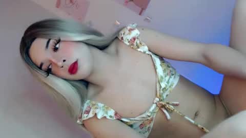 Snapshot of queen_of_temptation chatting on 03/23/26, 01:04 CHESKA FUCK online show from 03/23/26, 01:04