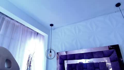 Snapshot of queen_perla_ chatting on 07/19/26, 12:42 online show from 07/19/26, 12:42