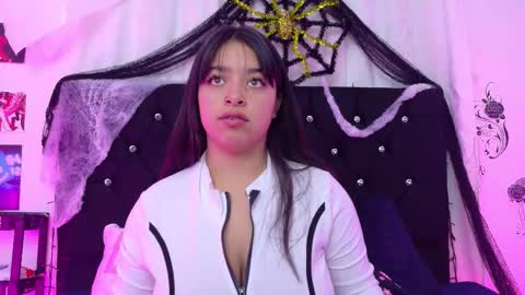 queen_salomme online show from 10/22/25, 11:43
