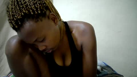 Snapshot of queen_slender chatting on 07/29/26, 11:58 queen_slender online show from 07/29/26, 11:58