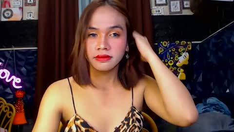 queen_vanner online show from 10/28/25, 07:01