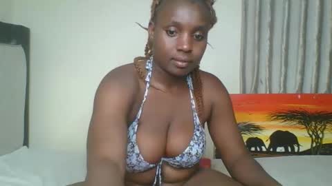 Snapshot of queen_wow2 chatting on 04/12/26, 07:19 queen online show from 04/12/26, 07:19