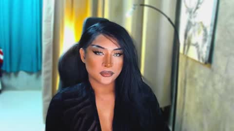 Snapshot of queenarthalia chatting on 03/10/25, 05:33 ARTHA online show from 03/10/25, 05:33