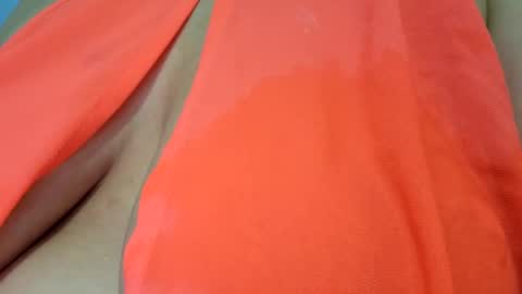 Snapshot of queenbea1369 chatting on 12/17/24, 03:17 queenbea1369 online show from 12/17/24, 03:17