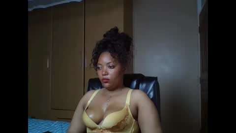 Snapshot of queenbebony2 chatting on 05/06/26, 03:50 Queenbebony2 online show from 05/06/26, 03:50