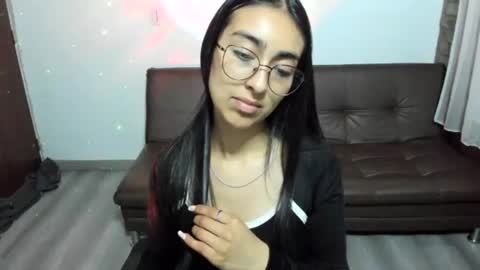 Snapshot of queenbyte_18 chatting on 07/10/26, 05:12 queenbyte_18 online show from 07/10/26, 05:12