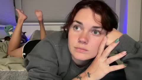 Snapshot of queencassidyy chatting on 04/01/26, 02:23 Cassidy online show from 04/01/26, 02:23