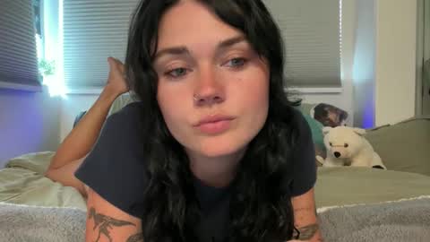 Snapshot of queencassidyy chatting on 04/21/26, 11:18 Cassidy online show from 04/21/26, 11:18