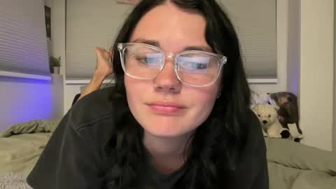 Snapshot of queencassidyy chatting on 05/28/26, 04:32 Cassidy online show from 05/28/26, 04:32