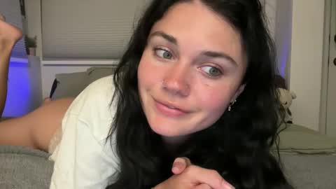 Snapshot of queencassidyy chatting on 06/05/26, 04:41 Cassidy online show from 06/05/26, 04:41