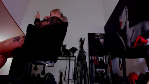 Misscatsnow online show from 02/05/26, 02:05