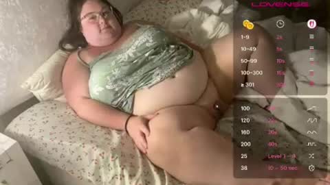Queen curves online show from 07/31/26, 01:27