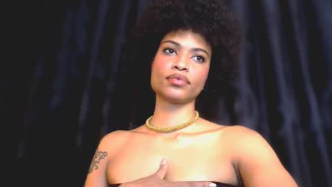 Snapshot of queendom_ing chatting on 11/28/25, 12:52 Sweet Goddess online show from 11/28/25, 12:52