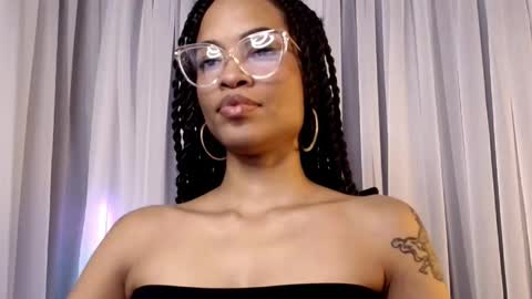 Snapshot of queendom_ing chatting on 03/03/26, 02:07 Sweet Goddess online show from 03/03/26, 02:07