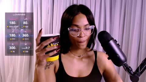 Snapshot of queendom_ing chatting on 04/21/26, 07:36 Sweet Goddess online show from 04/21/26, 07:36