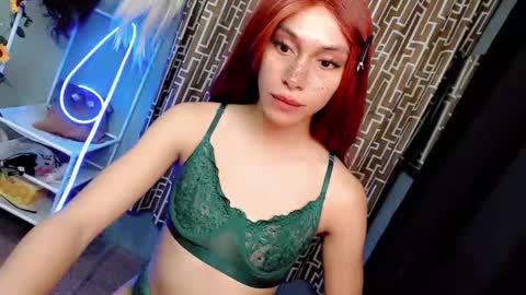 Snapshot of queenfoxylady chatting on 11/07/25, 11:54 just call me QUEEN and ill be there online show from 11/07/25, 11:54